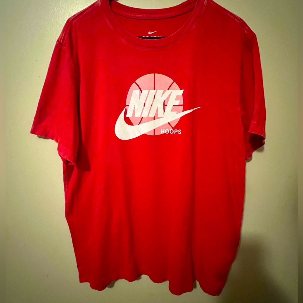 Red Washed nike hoops basketball T shirt. Size large